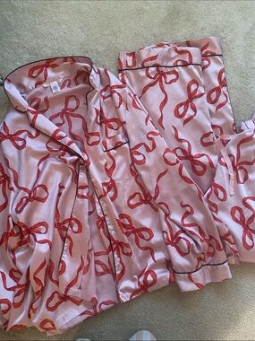Victoria secret size large pajamas set bow design